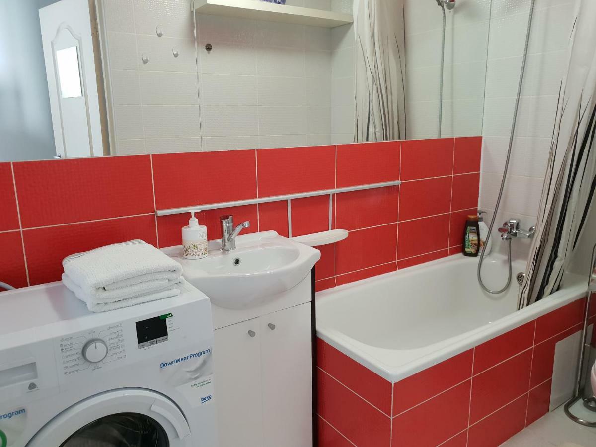 Cozy One Bedroom Apartment In Old Town Vilnius Bagian luar foto